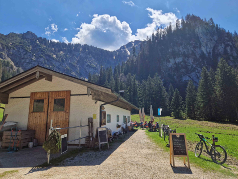 Hütte Hochgern_E-Adventures.jpg