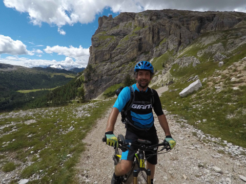 E-Adventures_E-MTB Dolomiten.jpg