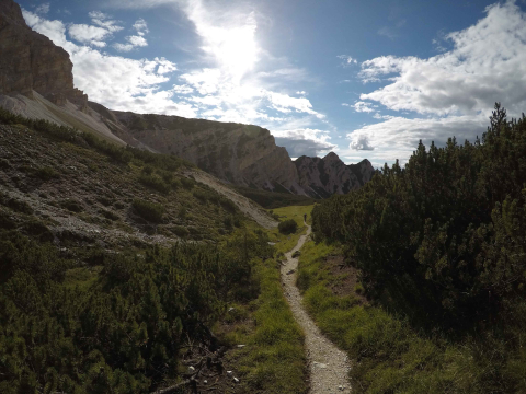 E-Adventures_E-MTB Dolomiten_Trail.jpg
