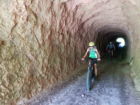 E-Adventures_E-Bike Tour_Tunnel.jpg