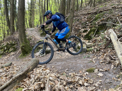 E-Adventures_Deutsche Vogesen_Spitzkehre.jpg